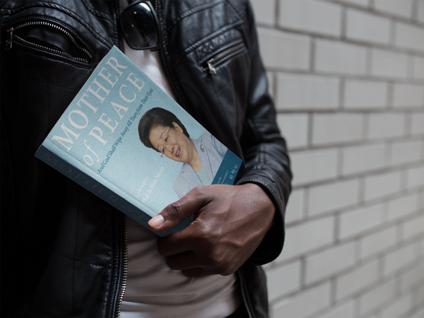 Mother of Peace: A Memoir by Hak Ja Han Moon
